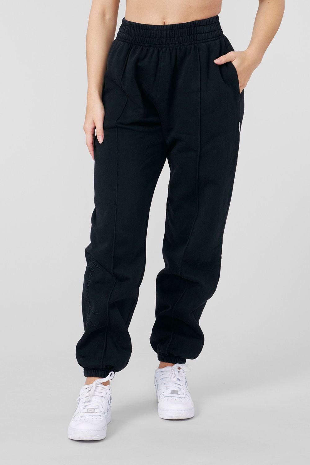 Young LA W202 - Script Joggers Black | Australia TNLXU-4829