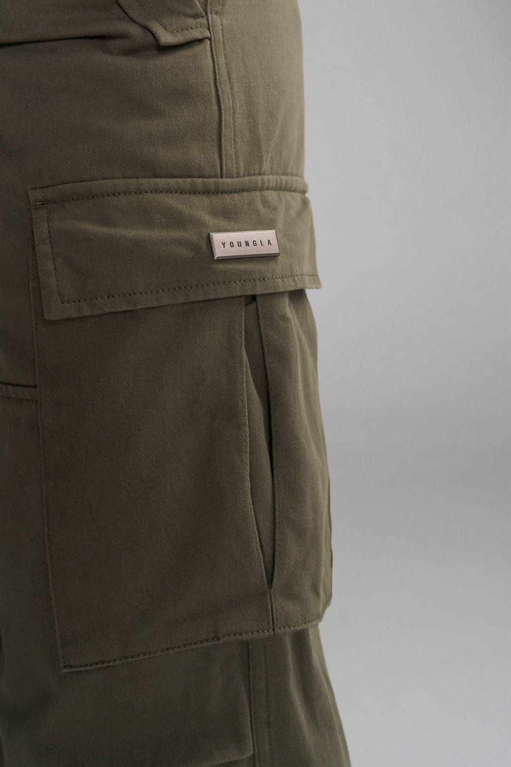 Young LA W206 - Metro Cargos Olive | Australia AUFNC-9347