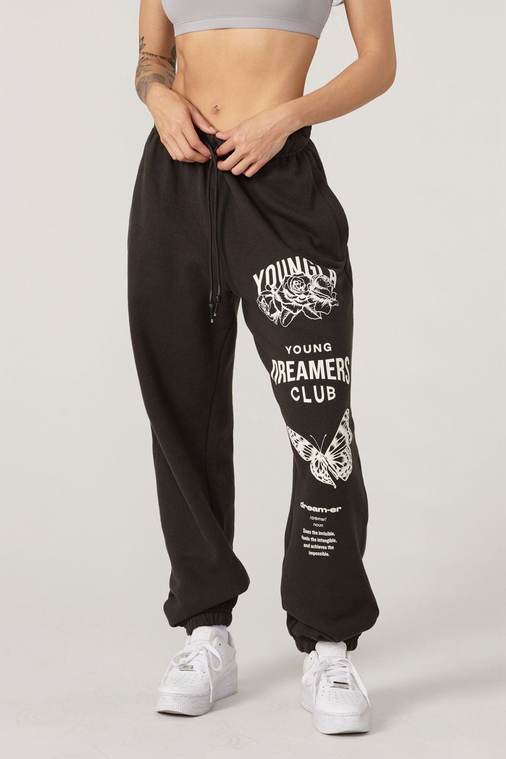 Young LA W211 Dreamers Joggers Black | Australia THLKA-7859