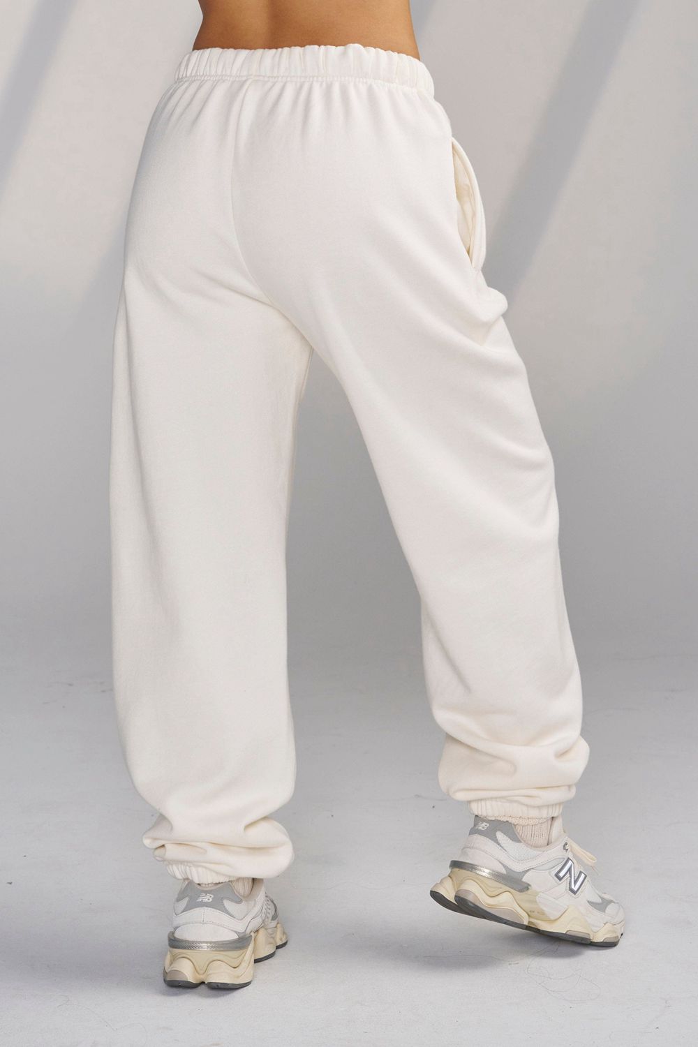 Young LA W226 - Teddy Jogger White | Australia EXSCK-9360