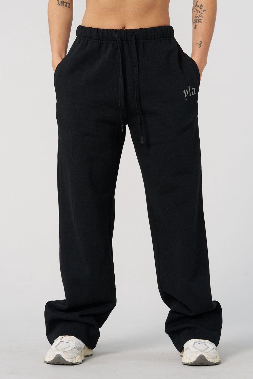 Young LA W229 - Urban Straight Leg Jogger Black | Australia QEDGL-3814