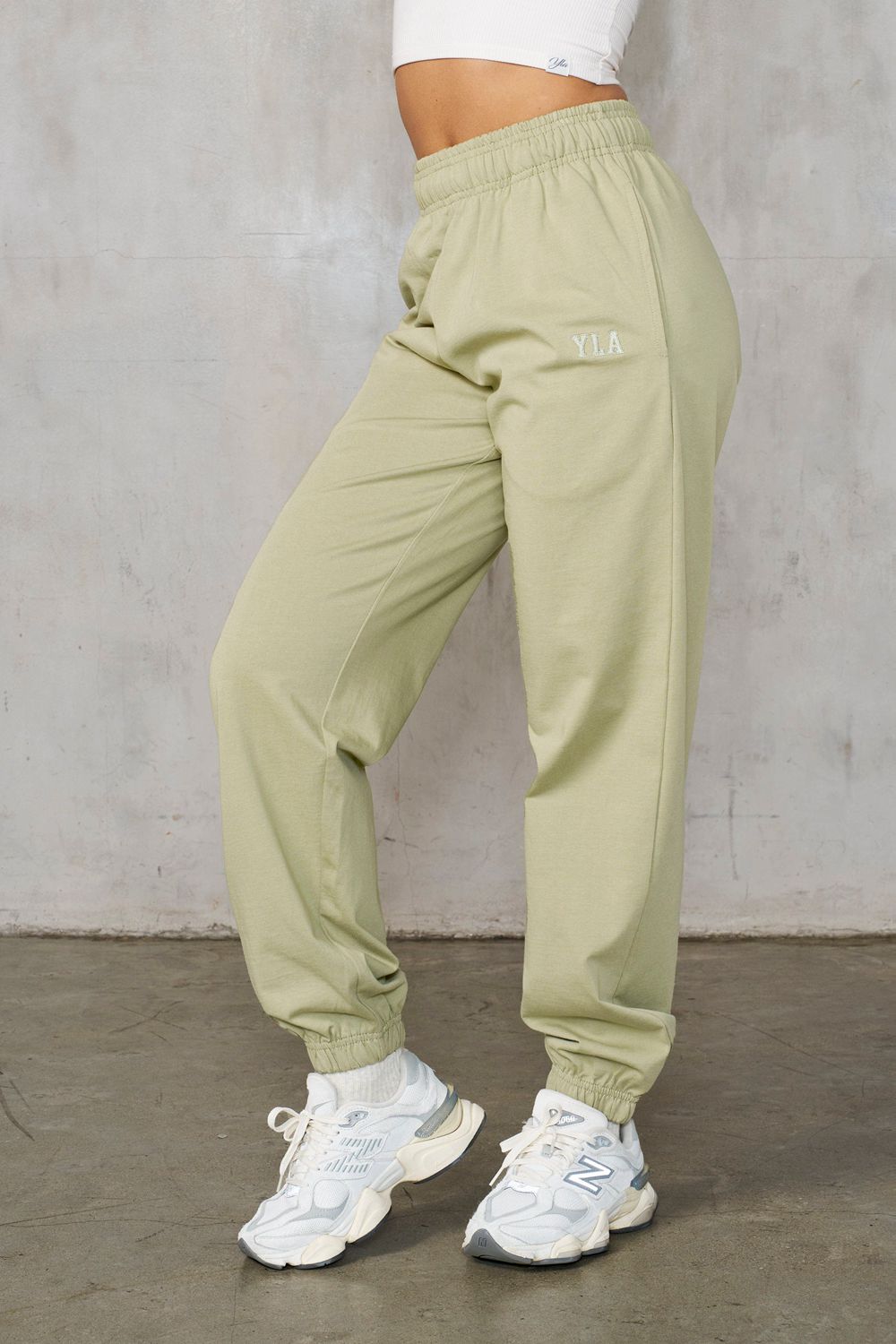 Young LA W247 Pump Cover Joggers Olive | Australia ECGKR-1958