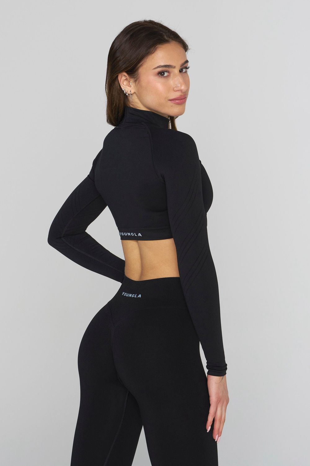 Young LA W445 Seamless Curve Longsleeve Crop Black | Australia GNRZA-6085